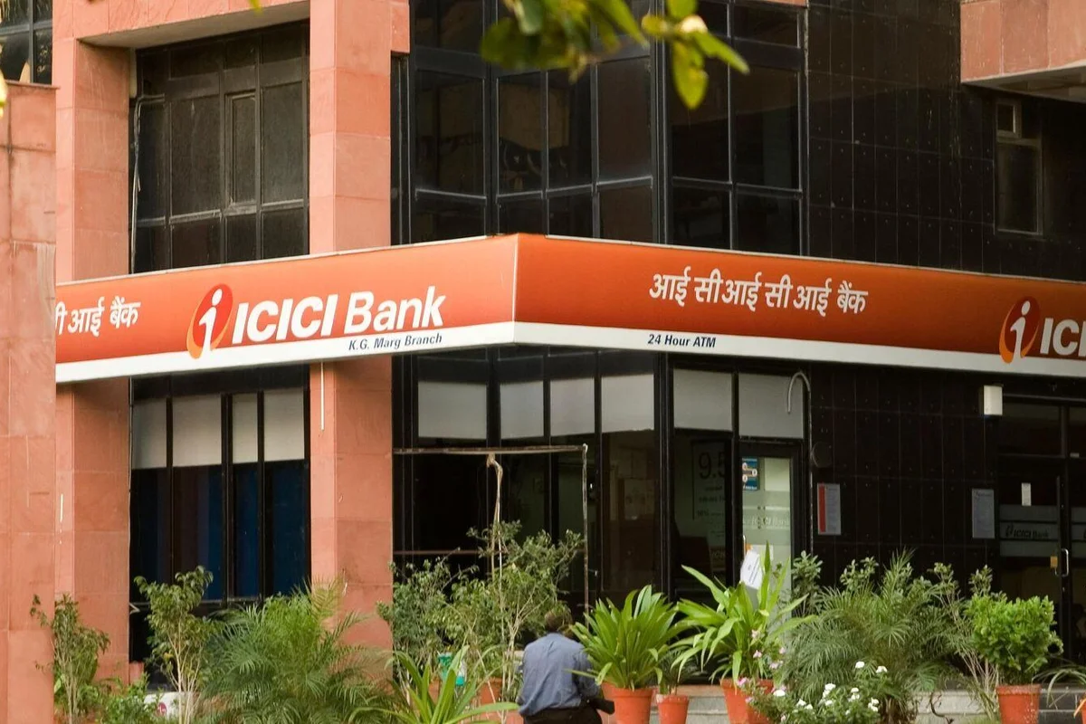 ICICI Bank in Focus: FCNR(B) Deposits Reach $17.9 Billion as RBI Forex Inflows Boost Banking Sector