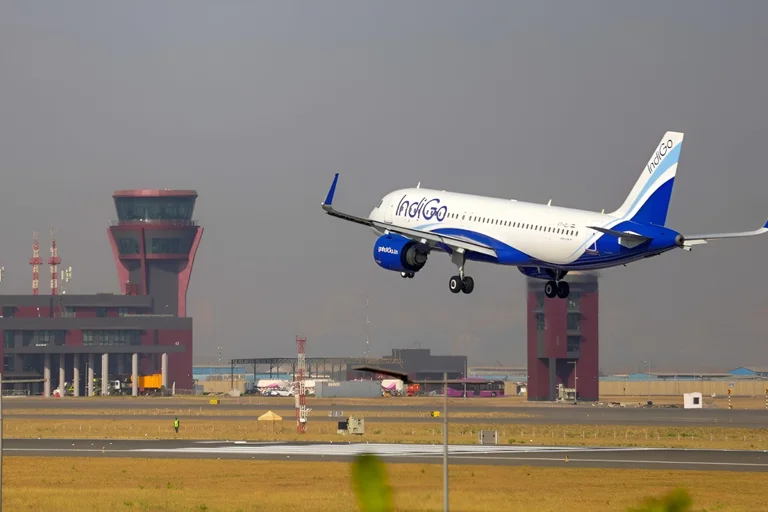 IndiGo Shares Fall After Q1 Earnings Miss as Crude Oil Nears $100