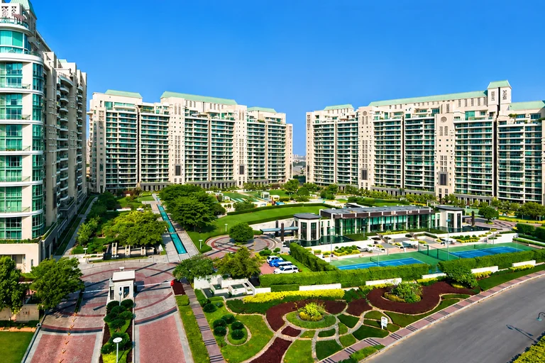 DLF Plans ₹60,000 Crore Residential Launch Pipeline: What It Means for Investors