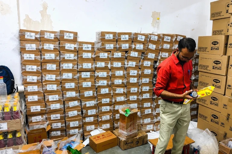 Fake Expiry Dates Found on ₹6.7 Crore Food Products: PepsiCo, Nestle, Coca-Cola and Unilever Brands Seized in Navi Mumbai