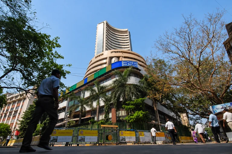Oil Price Rises Today: Brent at $99.49, WTI at $94.63 as Middle East Tensions Rise